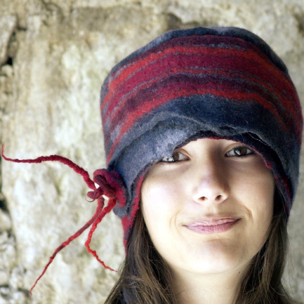 Felt Hat Handmade in France by Jannio on Etsy. Ines