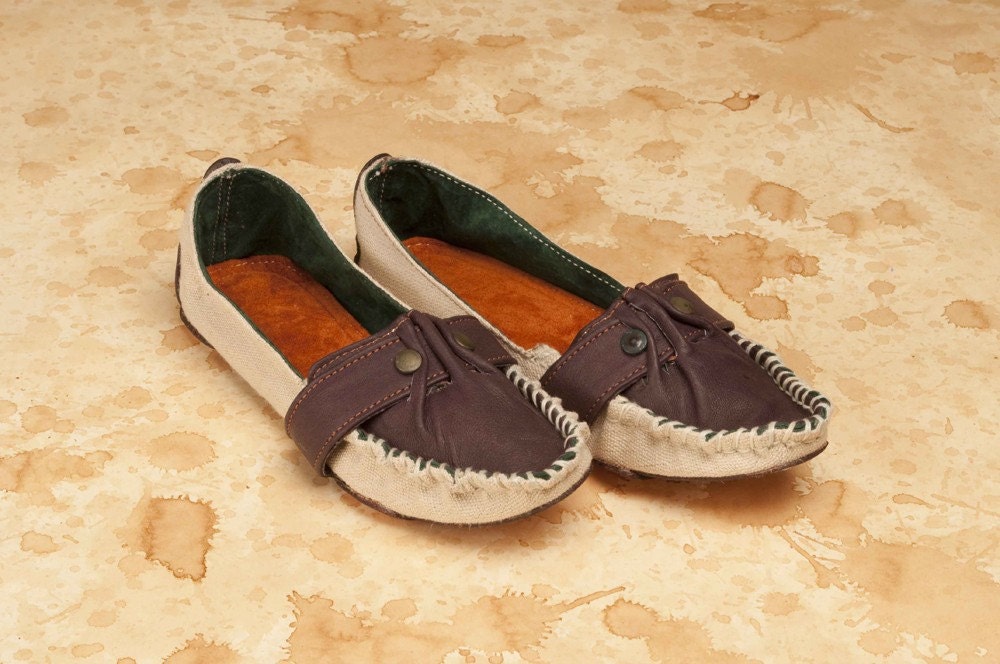 Pleat Vamp Moc- Free Holiday Shipping for Facebook Fans
