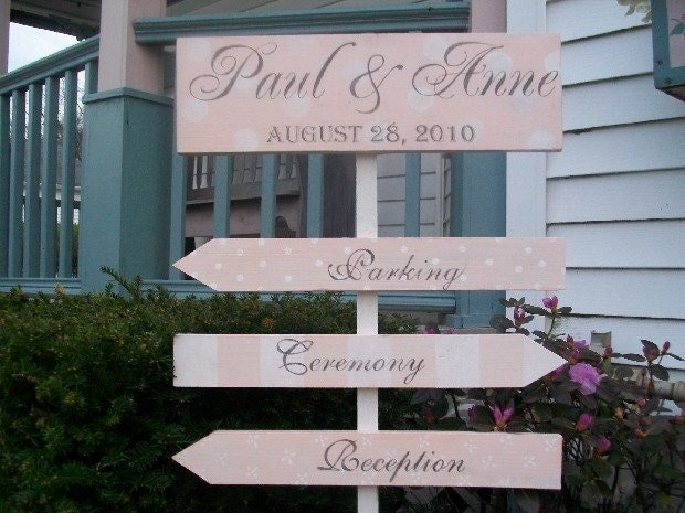 Custom Wedding Sign PERSONALIZED Bride and Grooms Names and Arrows 4pc set with FREE Stake