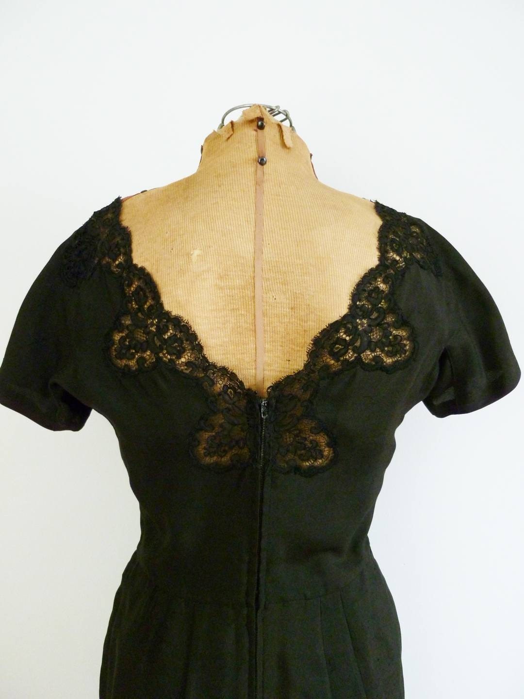 Vintage 60s Plunging LACE Wiggle Dress