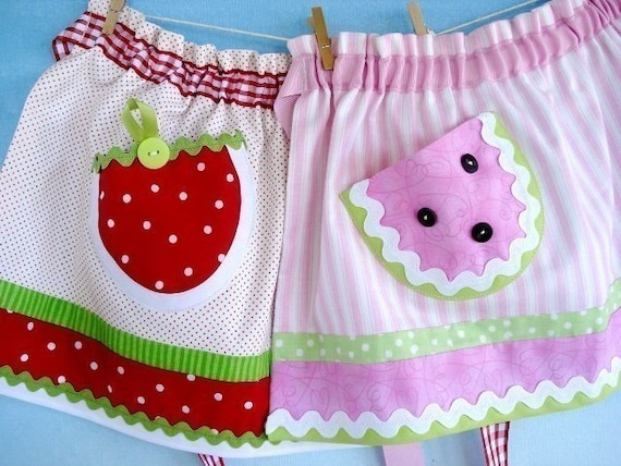 SALE - PDF ePattern - Strawberry and Watermelon Aprons - Pot Holders - Four Adult Sizes and Three Child Sizes