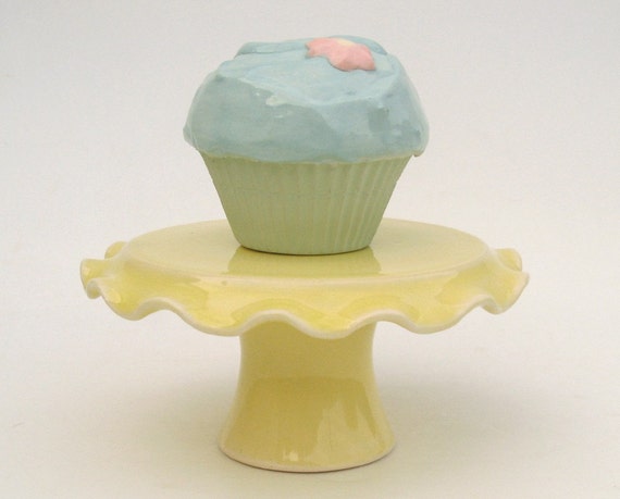 Tiny cake stand... sunny yellow ruffle cupcake plate.
