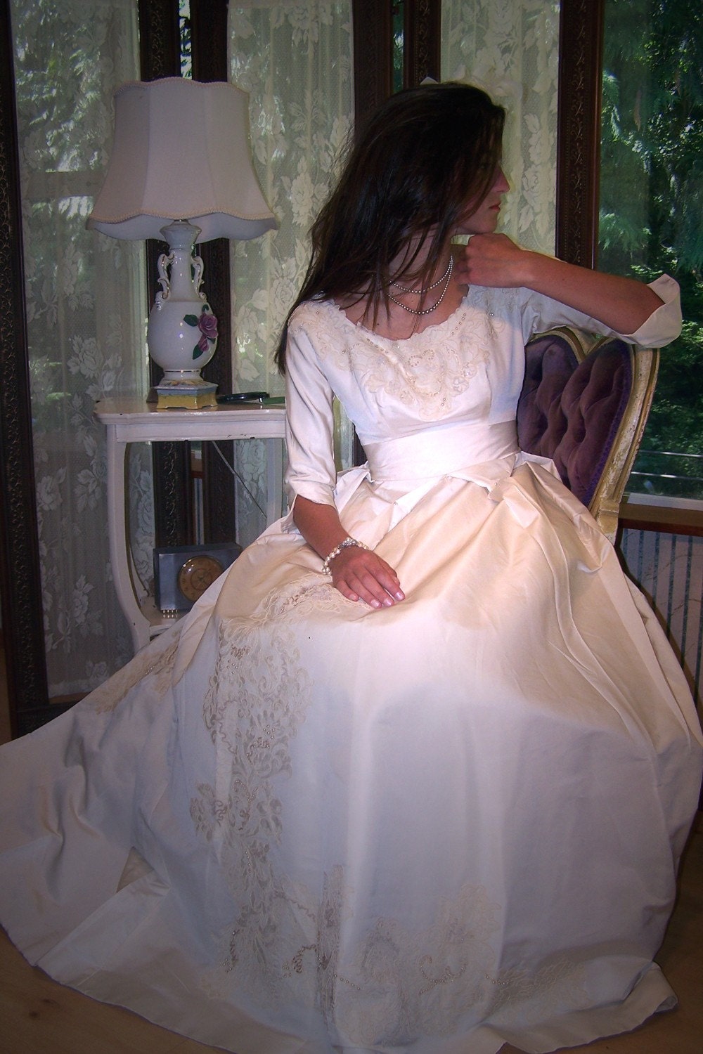 This is what Dreams are Made of in this VINTAGE 1950S HOLLYWOOD BOUTIQUE SILK TAFFETA AND EMBROIDERED  BRIDAL GOWN