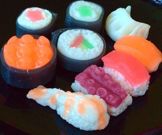 Ultra Realistic Sushi Lover Deluxe Soaps Gift Set (Wasabi scented)