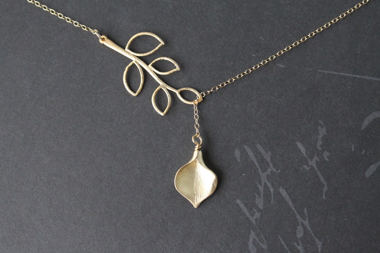 Branch lariat and calla lily flower 14k gold necklace