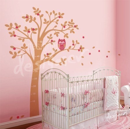 Vinyl Wall Decal Sticker Art- Hooting Owl on Woodland Tree - with free growth chart - dd1020