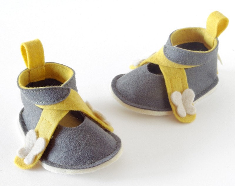 Baby maryjane shoes LaLa Gray white & yellow - pure wool felt baby girl booties