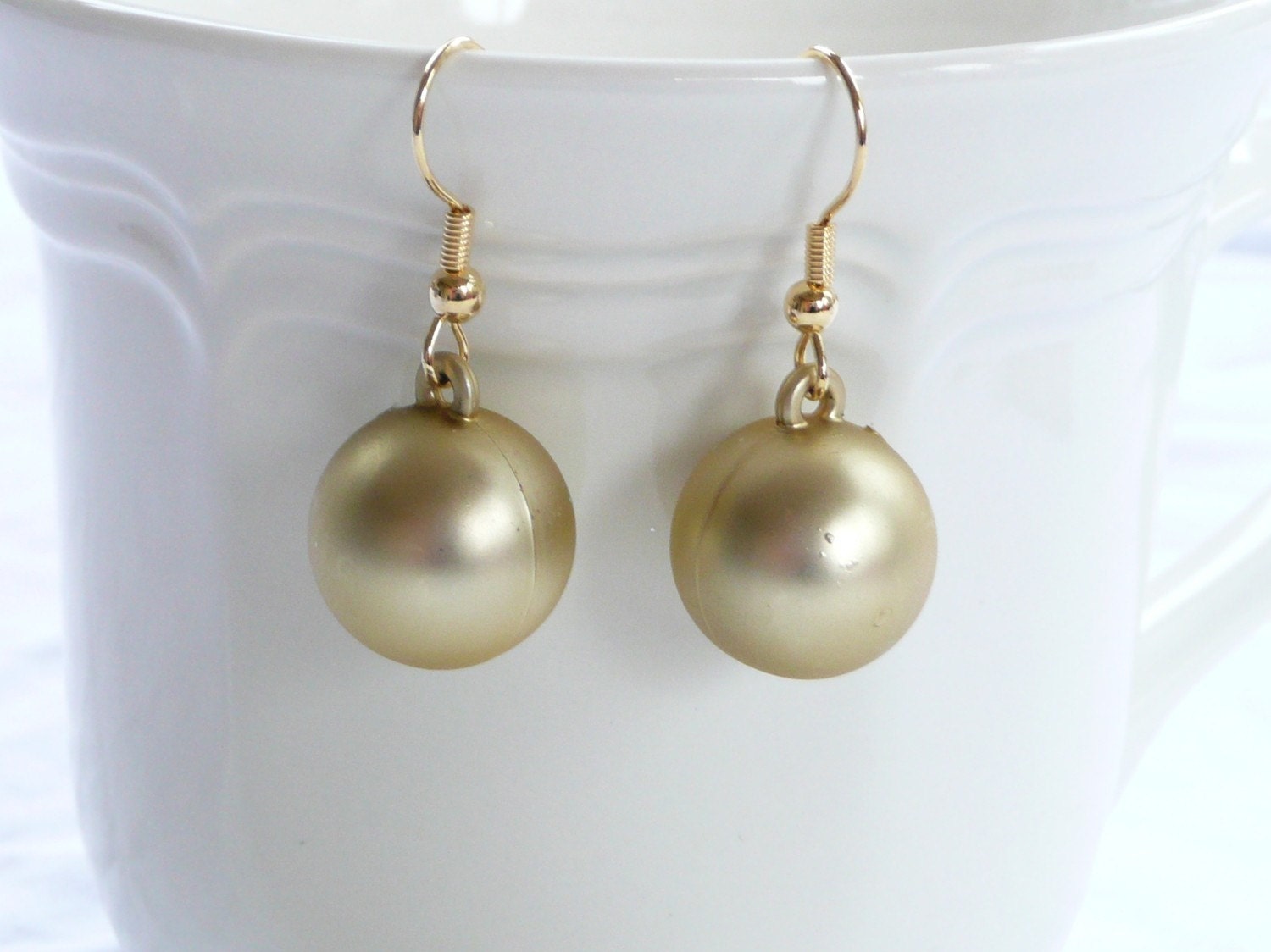 Matte Gold Round Ornament Holiday Dangle Earrings