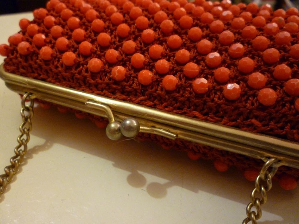 Vintage 1950s 1960s red beaded bag purse