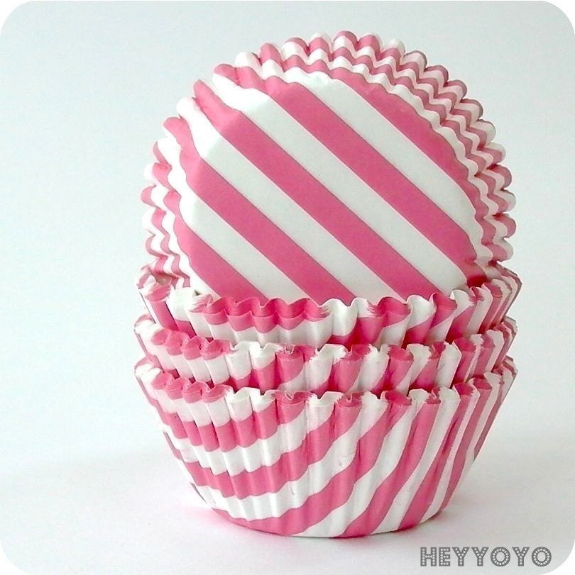 50 Red/Pink Barber Striped Cupcake Liners