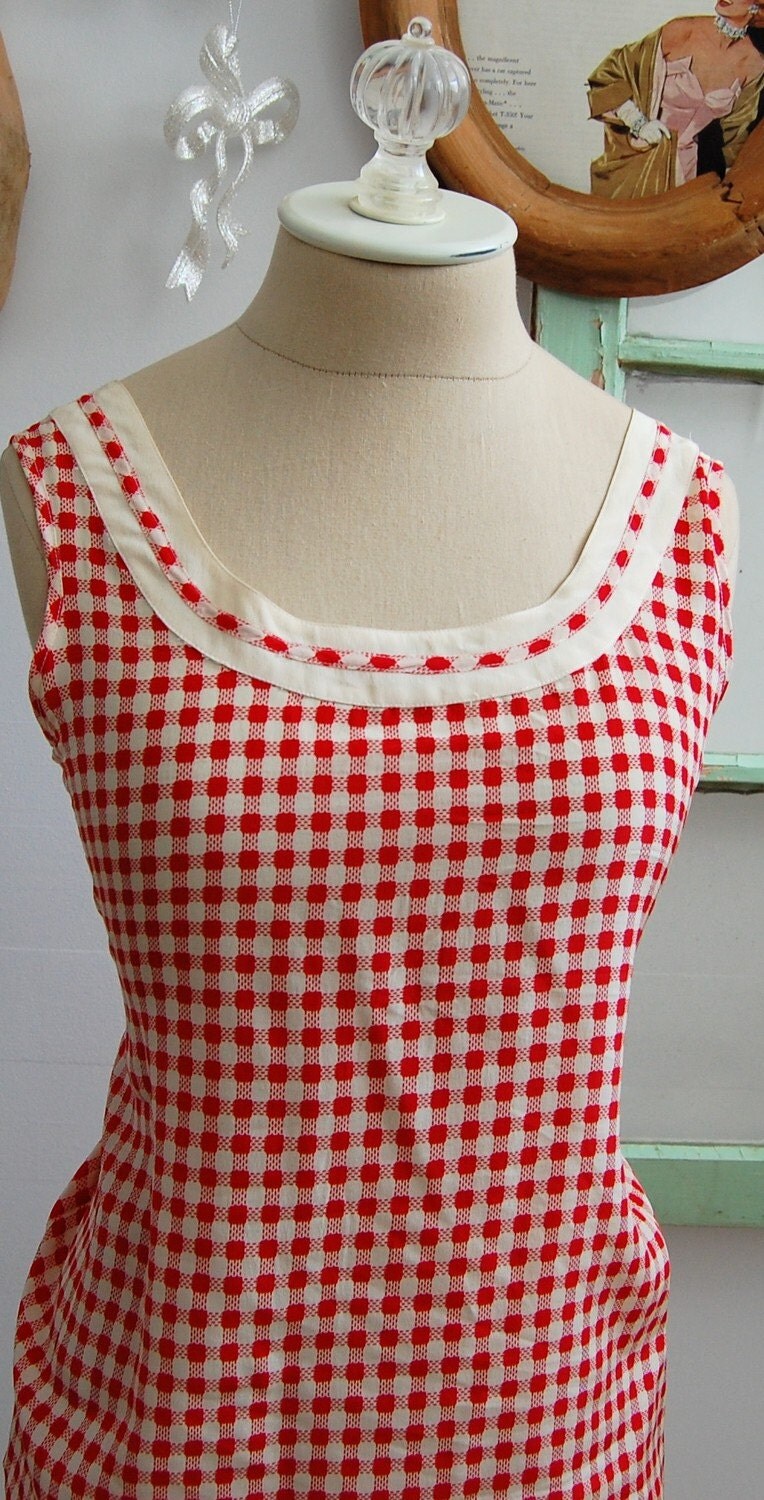 The Alice- Vintage 1960s Red and White Printed Silk Trapeze Swing Top Size Large XL