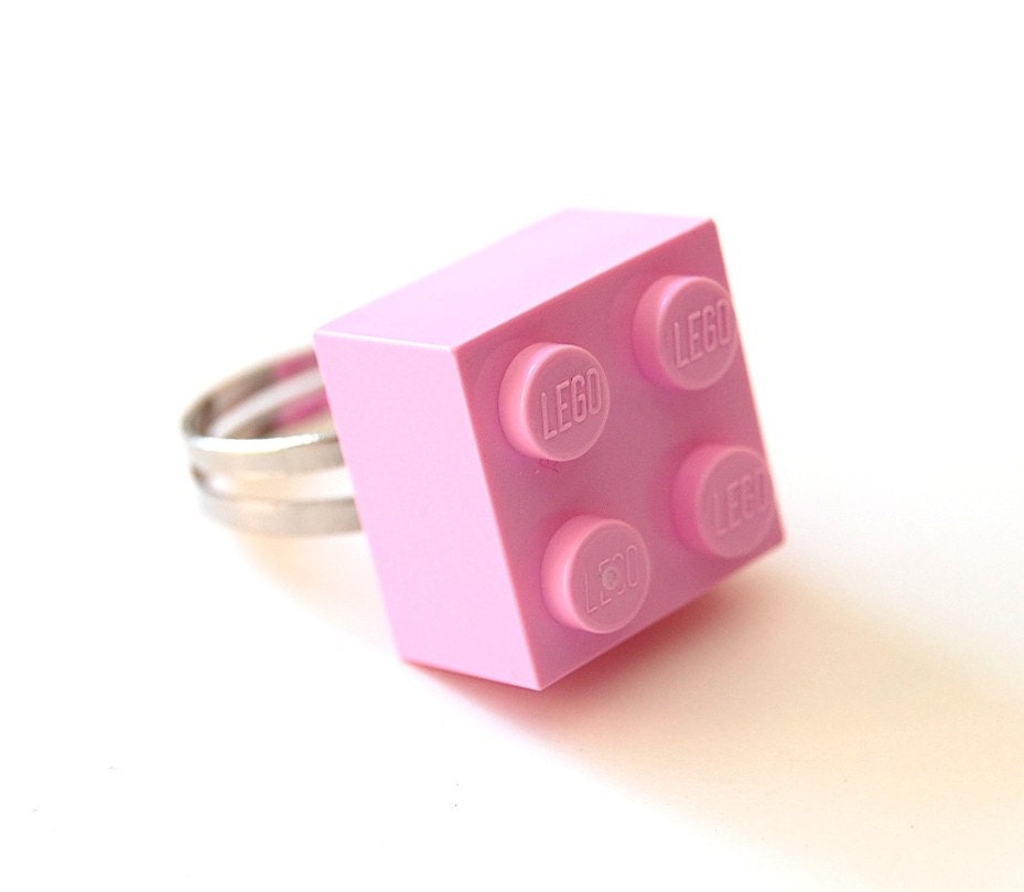 Light pink LEGO brick ring in a free capsule. 80s Geek, Retro, Fun, Him, Her, Nerd, Dork, Cool
