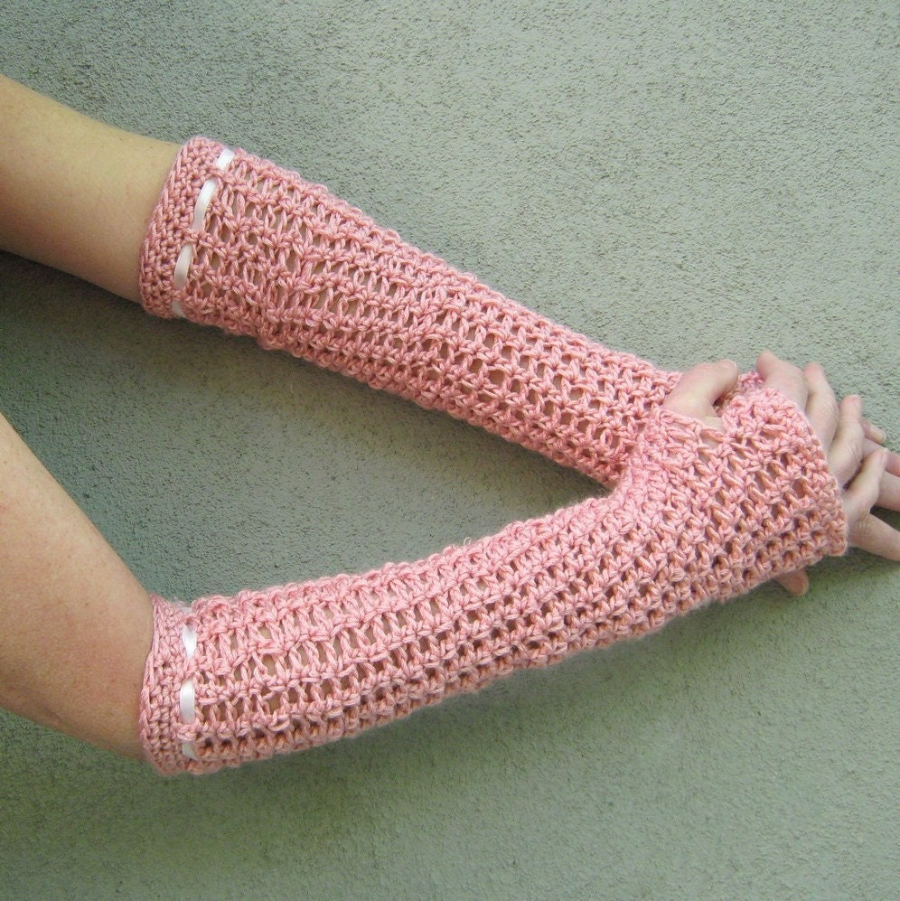 long fingerless gloves/dusty rose pink