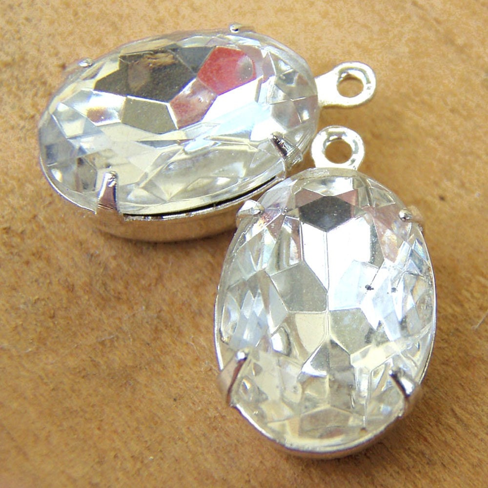 Vintage Glass Crystal Jewels - 14mm x 10mm Ovals in Silver Plated Settings