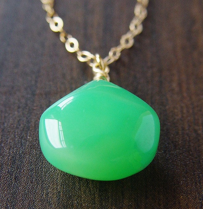 Apple green chalcedony 14k gold pendant necklace
