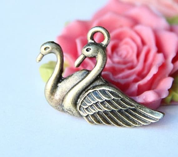 6 pcs of two swan charm-antique bronze-28x28mm-G0032