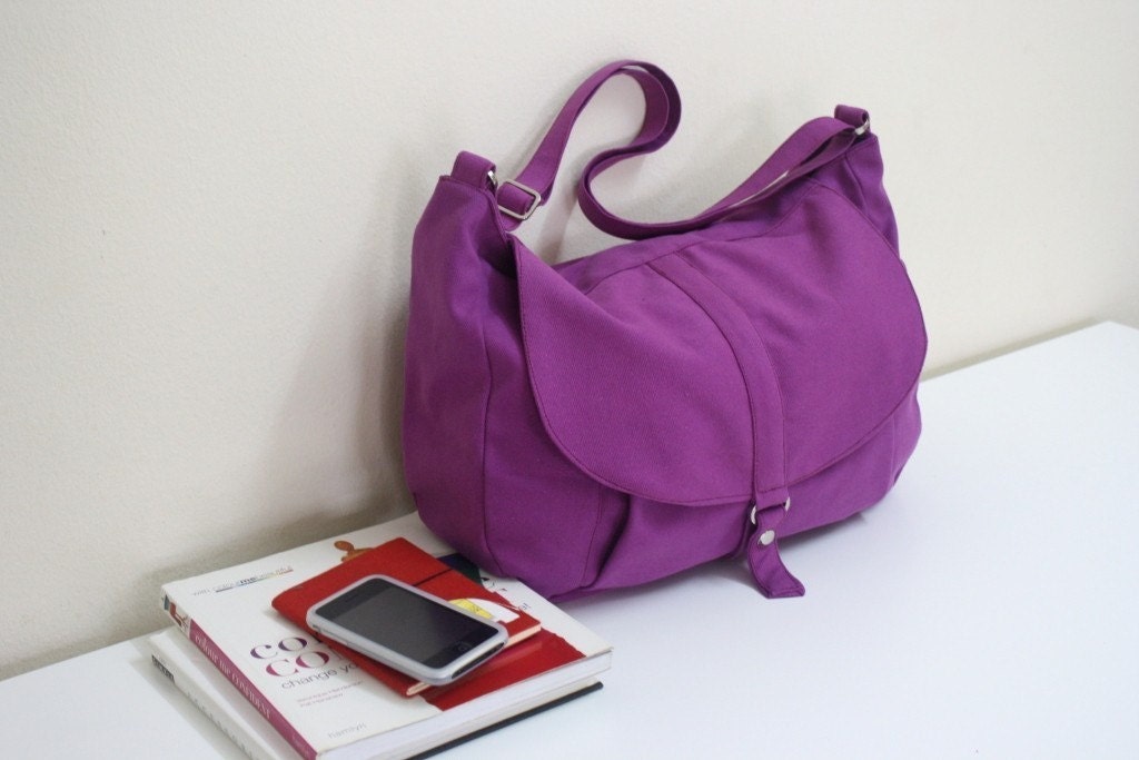 New - Kylie in purple violet / Messenger style