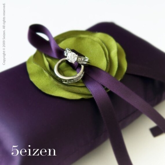 Lili Series - Olive green bloom and Royal Purple Ring Wedding Ring Pillow