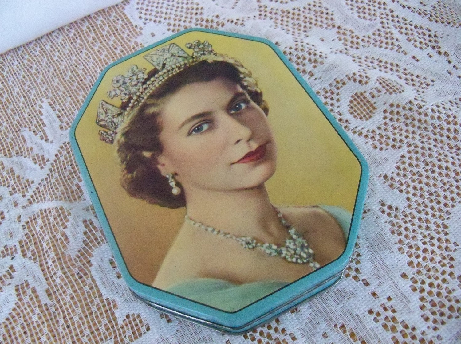 queen elizabeth ii coronation 1953. Queen Elizabeth II Souvenir