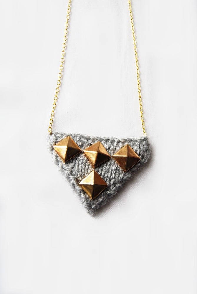 Double Pyramid Necklace in Light Grey and Gold