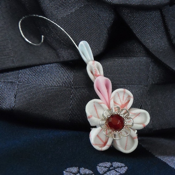 Candy Amore-Kanzashi inspired hairband and buttonhole flower