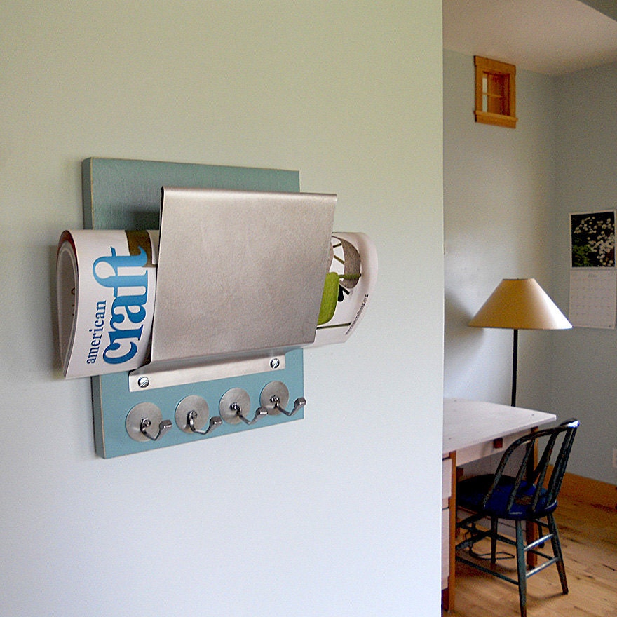 SODA:  retro modern mail letter holder