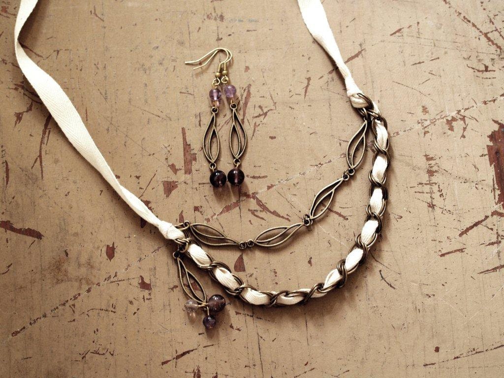 Antique Bronze Leaf Necklace & Earring Set