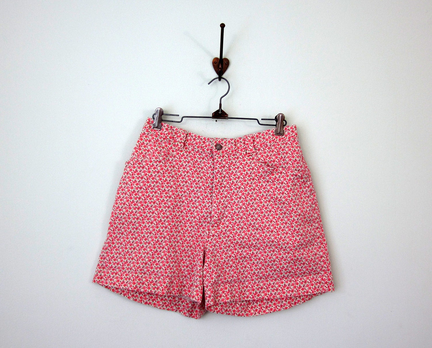 pretty in pink shorts (s - m)