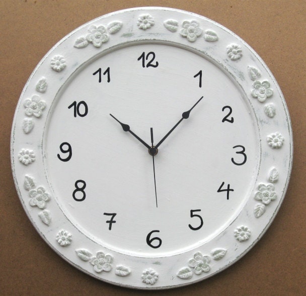 Round Cream Shabby Chic Wooden Wall Clock by tammnoony on Etsy from etsycom