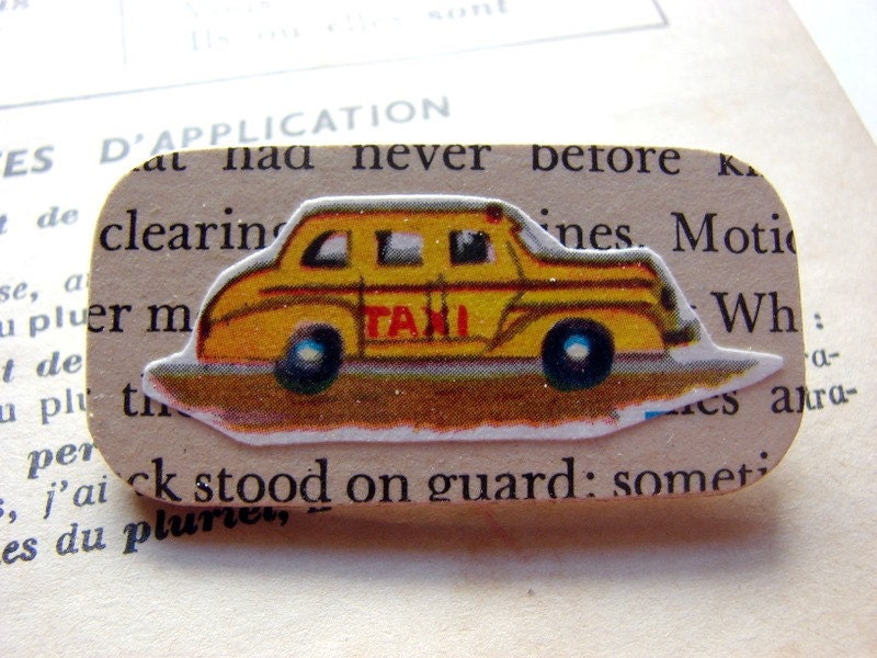 Little Wood Pin Brooch- Yellow Cab- Decoupage Retro Vintage City Taxi