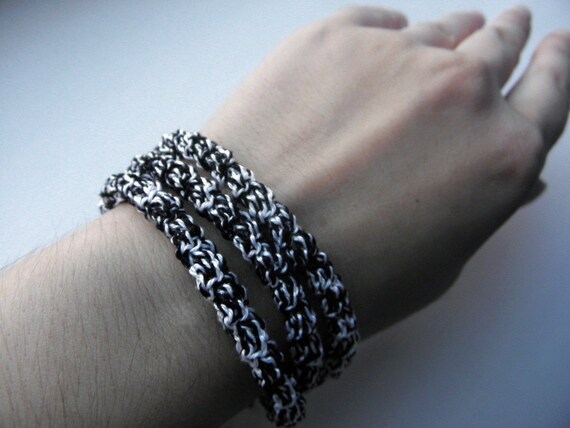 Crohet bracelet made of cotton white and black color