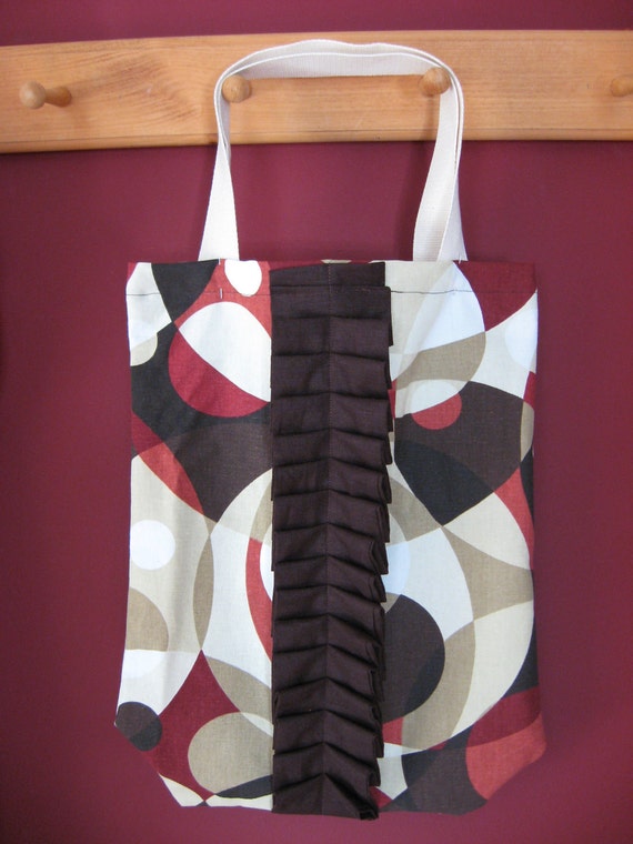 Geometric ruffled tote in rusts and browns