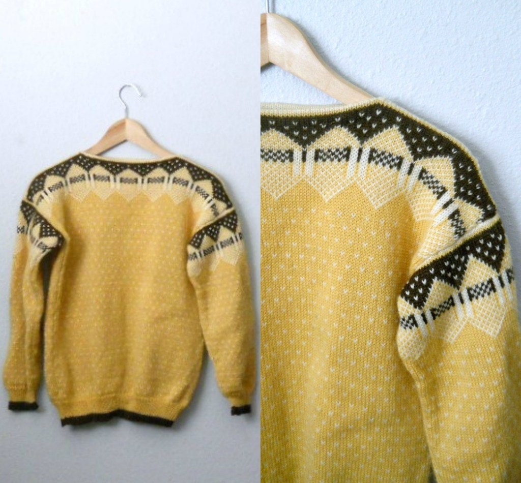 Vintage 70s Pale Saffron Yellow Norwegian Wool Sweater - medium