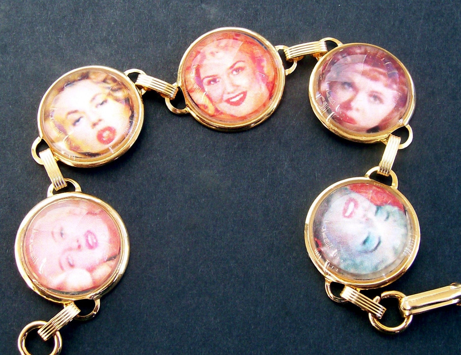 blondes pin-ups picture bubble bracelet