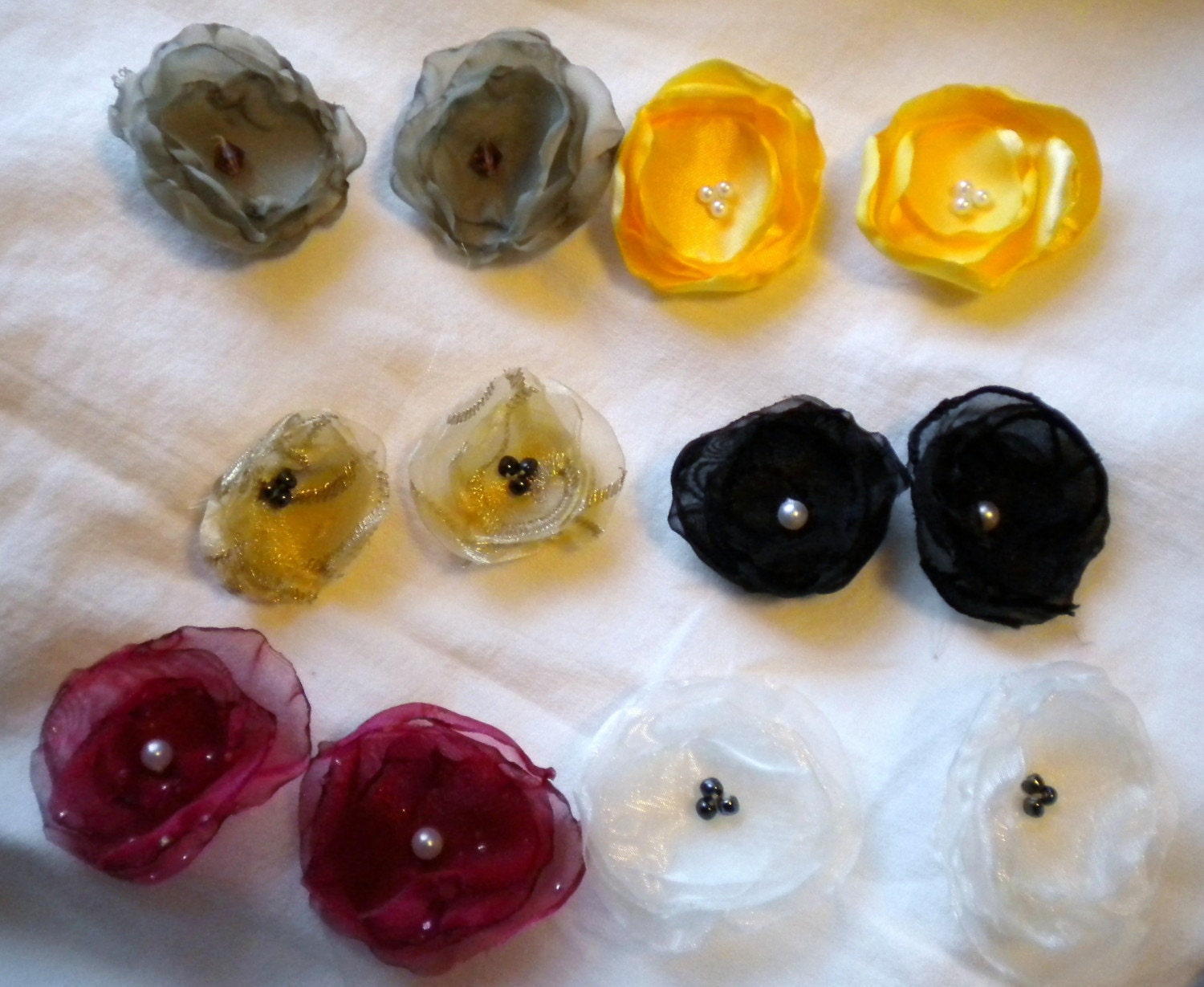 Organza and satin flowers - set of 10