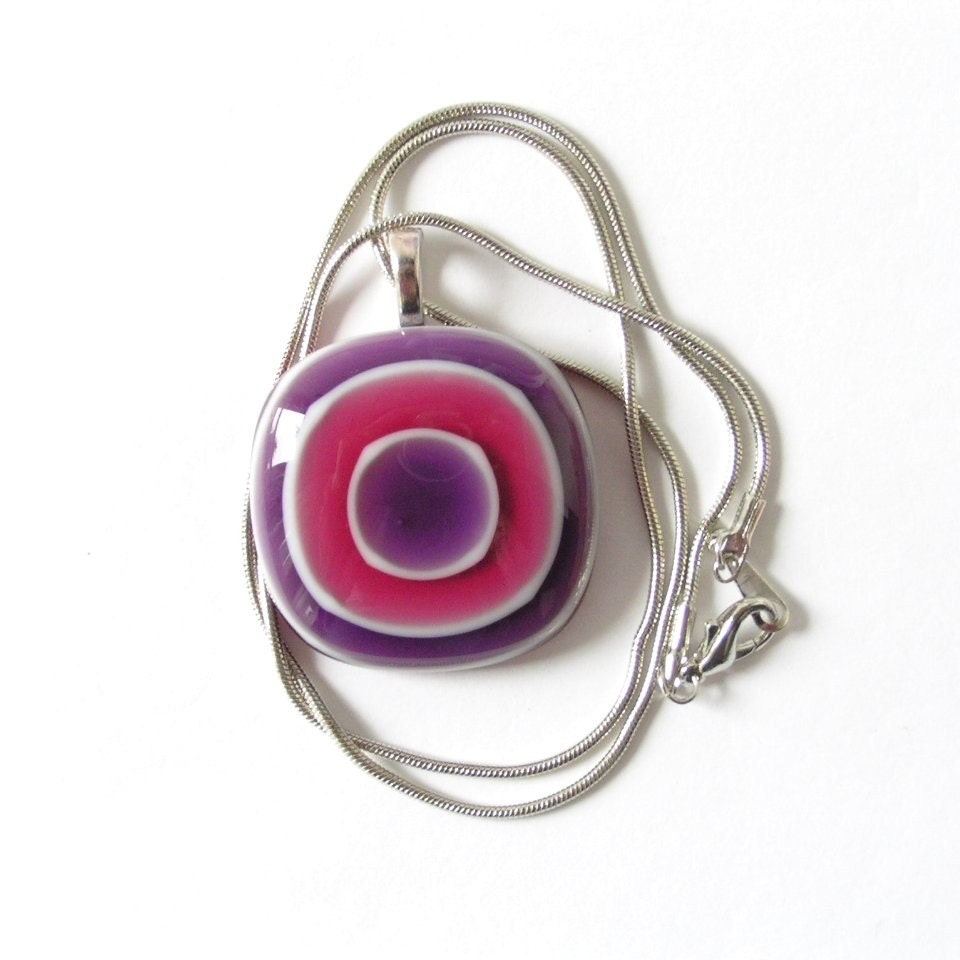 White
                                    circles in lilac and pink fused glass pendant