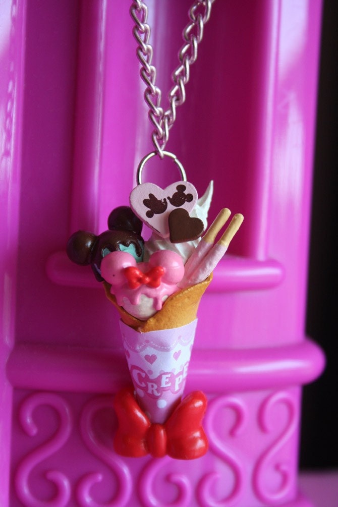 Mickey and Minnie ice cream Crepes Necklace
