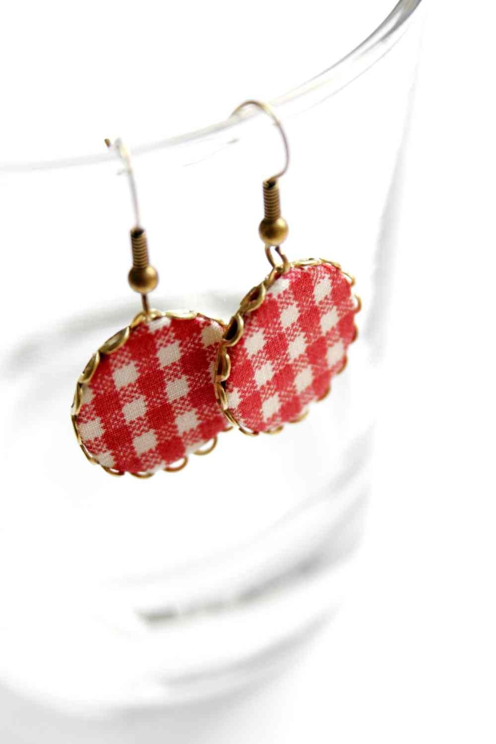 Picnic -
                                    textile jewellery - earrings made of brass filigree and fabric