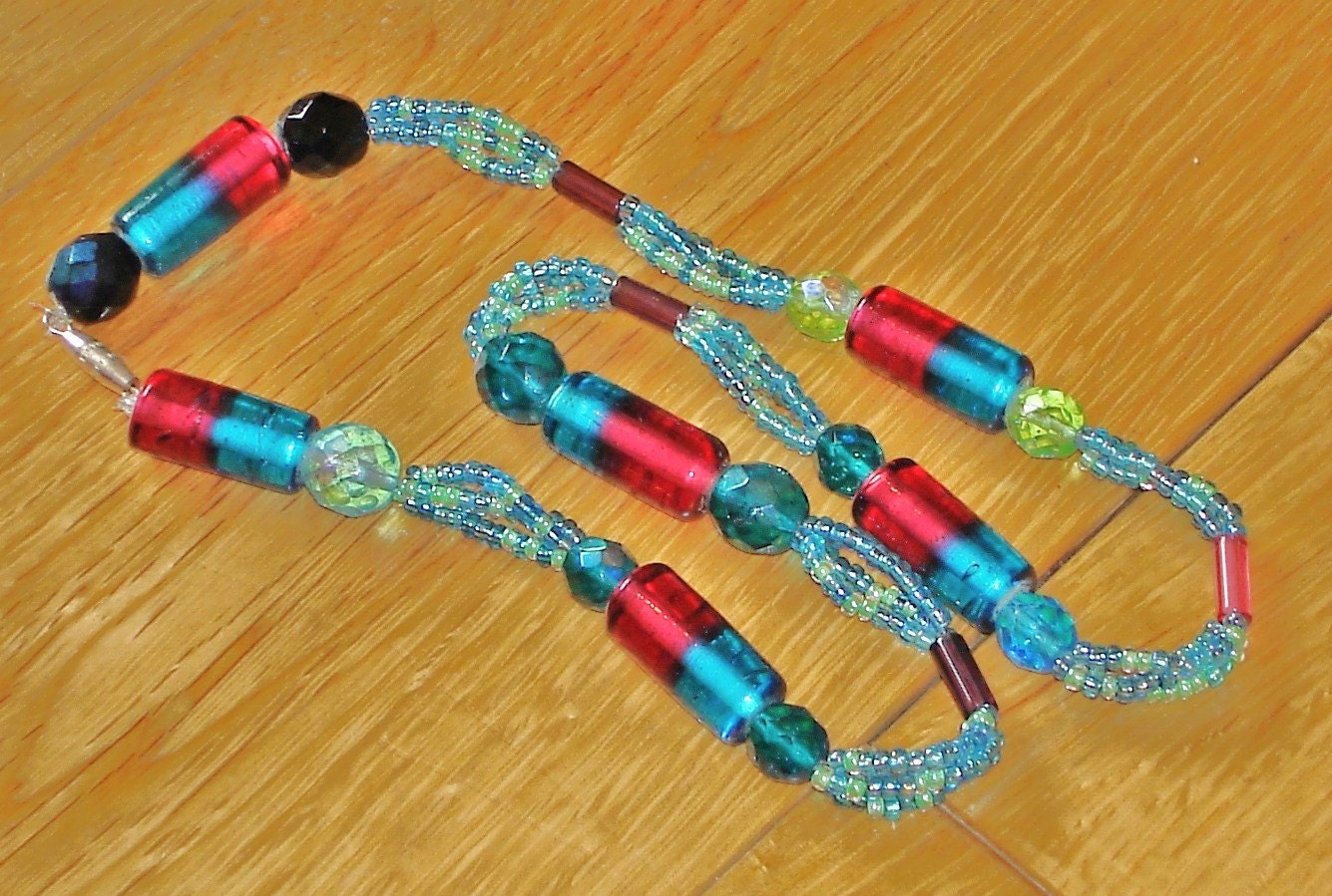 Chunky blue and red coastal beaded necklace