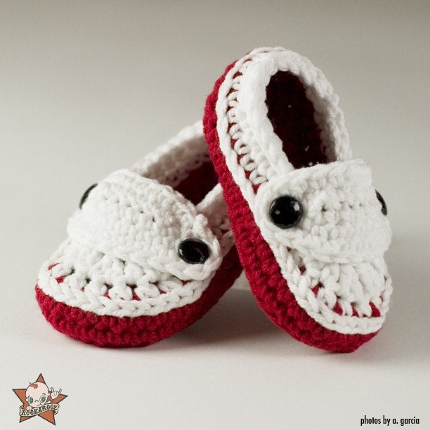 3 to 6 Months Red and White Loafer Booties