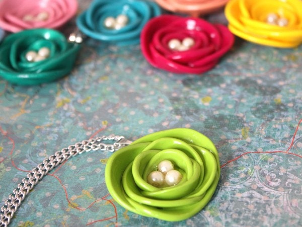 Lime Green Spring Bloom Necklace