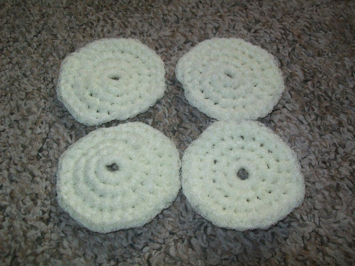 Dish Scrubbies Set of 4 in Cream Color