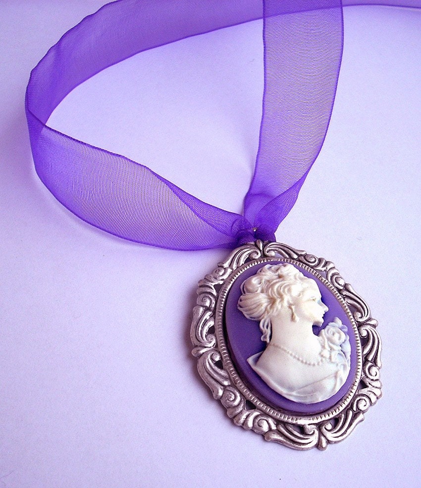 Victorian Purple Necklace - Organza ribbon and cameo