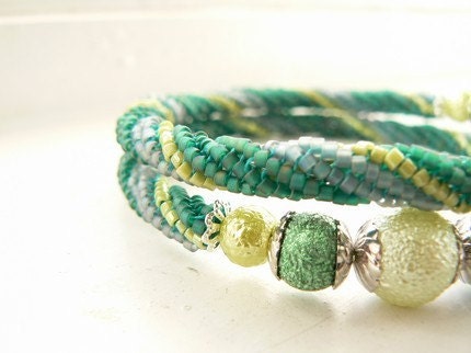 Morning grass bracelet - Tricolor spiral with faux pearls