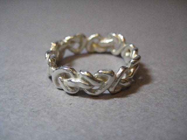 Love And Eternity. Celtic Love Knot Eternity Band
