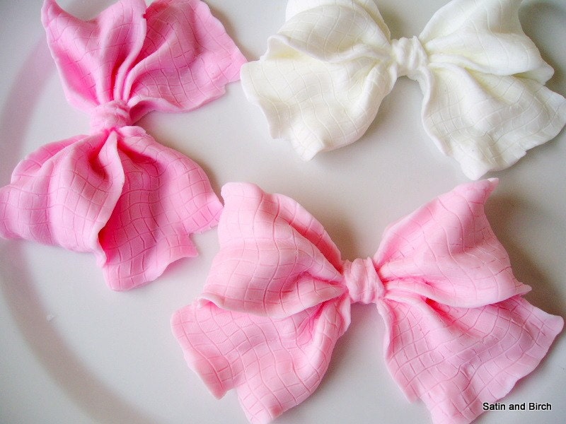 <br />Petit Pink and White Bows in Soap<br />