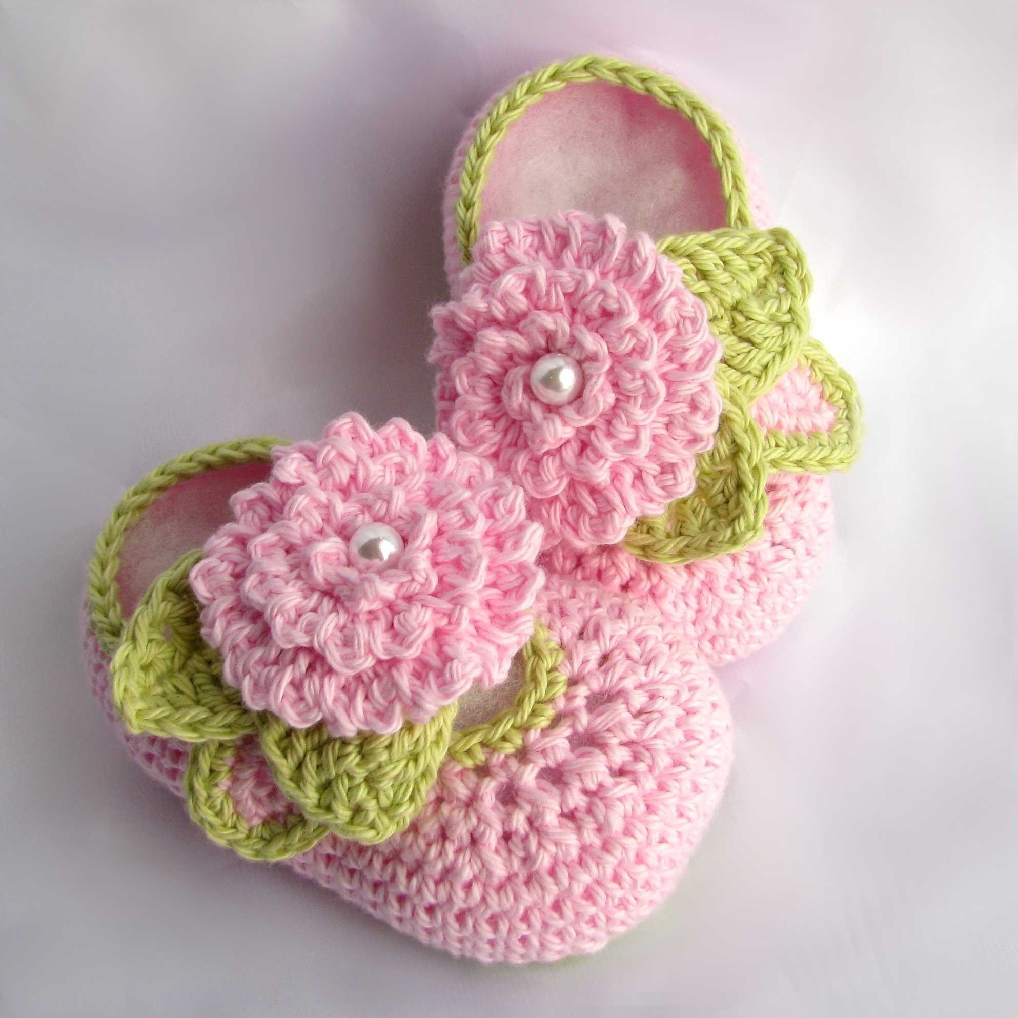 Crochet Baby Booties leaves flowers pearls pdf