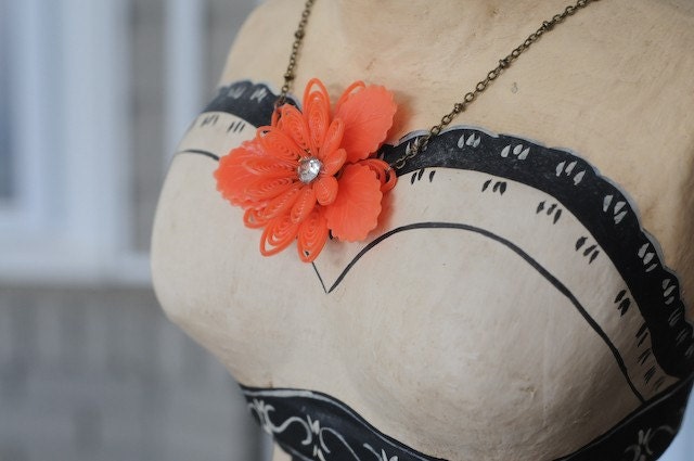 Martha Retro Orange Flower Necklace