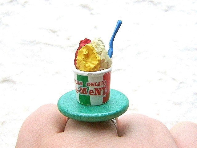 Italian Gelato Ice Cream Ring
