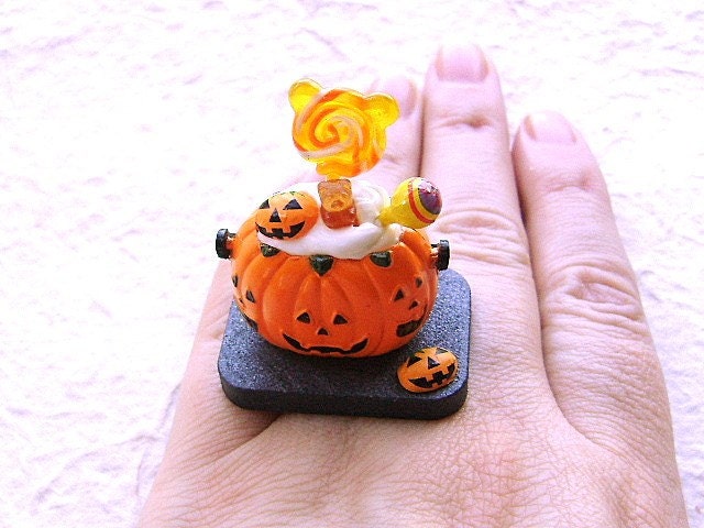 halloween candy ring